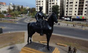 Ejército pide instalar la estatua de Baquedano en el Museo Histórico y Militar