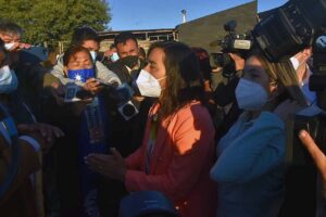 VIDEO - El momento exacto en el que los disparos interrumpieron a la comitiva de la ministra Siches
