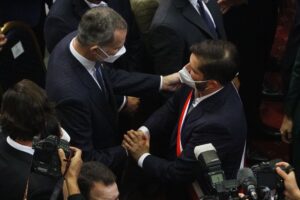 Presidente Boric se queja contra el rey de España por retrasar ceremonia de cambio de mando