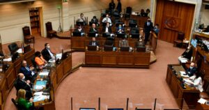 Senado pedirá a La Moneda que patrocine proyecto para declarar feriado el 8M