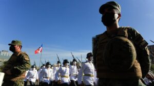 Delincuentes roban al menos 50 armas desde recinto militar