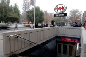 Metro reforzará vigilancia en estación Los Héroes tras denuncias de acoso en Barrio Universitario