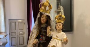 Presidencia sale al paso de fake new sobre Virgen del Carmen de La Moneda