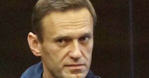Rusia condena a líder opositor Alexei Navalny a 9 años de cárcel