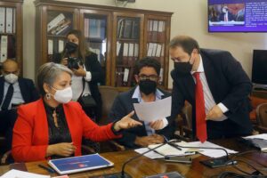 Diputados RN pidieron a ministra del Trabajo aclarar sus dichos sobre los destinos de los fondos previsionales