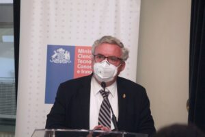 Gobierno respaldará a la Universidad de Chile en la producción de vacunas