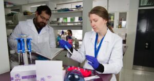 Chilenos crean innovador test de orina para detectar infecciones de transmisión sexual