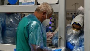 Balance COVID-19: reportan 6.480 casos nuevos y leve baja en la positividad