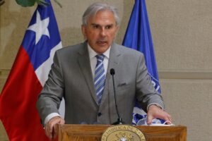 Moreira arremete contra Boric por eliminación del Senado: 