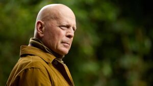 Bruce Willis se retira de la actuación a los 67 años tras ser diagnosticado con afasia
