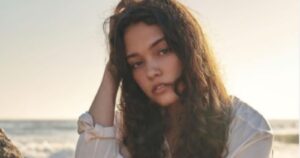 Qué pasó con Carolyn Claire Bridges, la modelo tuvo COVID-19 y terminó con sus piernas amputadas