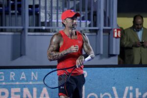 Chino Ríos vuelve al tenis y frente a un histórico rival