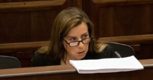 Convención: Teresa Marinovic es sancionada por no utilizar mascarilla en reiteradas ocasiones