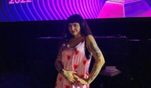 Mon Laferte queda sin Grammy por premio póstumo a Vicente Fernández