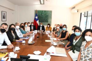 Mineduc presenta estrategia de bienestar y convivencia para el sistema escolar