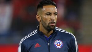 Hermano de Mauricio Isla está en prisión preventiva por tres delitos en contexto de VIF