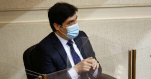 Gobierno nomina a periodista Rodrigo Cid como nuevo miembro del directorio de TVN