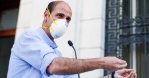 Constituyente Martín Arrau (UDI) es sancionado por la Convención por difusión de fake news