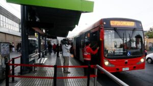 Panel de expertos propuso alza de $30 en el valor del pasaje del transporte público