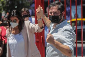 Los detalles de la reunión privada entre Siches y Boric tras 