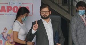 Ayuda a pymes y familias sigue al debe: las críticas a plan Chile Apoya de Boric