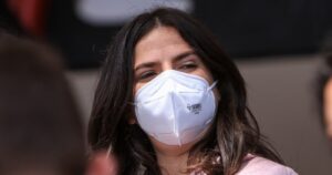 Ministra Antonia Orellana pide rechazar quinto retiro: 