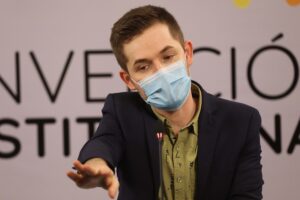 Vicepresidente de la Convención responde a Lagos: 