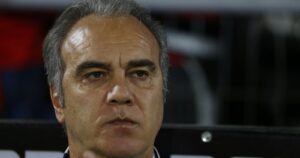 Lasarte confidencia que estuvo a punto de renunciar tras indisciplina de la Roja en Copa América
