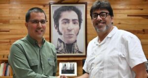 Jadue viaja a Venezuela y es recibido por jerarcas de la dictadura chavista