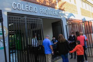 Mañana hay clases normales: Mineduc desmiente fake news de antiguo comunicado