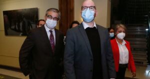 Diputado RN pide la renuncia de ministros Marcel y Jackson tras rechazo de quinto retiro
