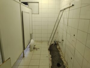 Colegio de Recoleta responde por denuncias de graves problemas de infraestructura