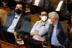 Diputados PS presentan proyecto para suspender cobro de CAE por incapacidad de pago