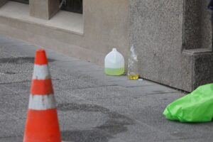 Hombre intentó quemarse a lo bonzo frente al Palacio de La Moneda