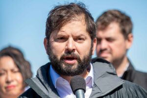 Encuesta Cadem: desaprobación del presidente Boric aumentó a 53%