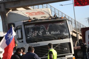 Gobierno se reunirá con camioneros para deponer paro: 