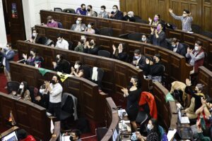 A pesar de las encuestas, Fernando Atria asegura que la nueva Constitución 