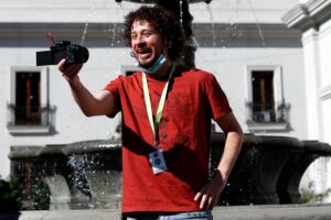 Luisito Comunica visita La Moneda para grabar un video