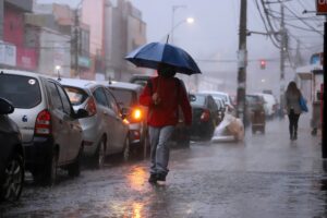 Sistema frontal deja un fallecido y más de 190 mil clientes sin luz