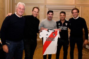 Marcelo Salas visitó a River Plate en la previa del partido ante Colo Colo