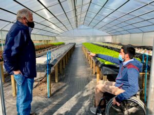 Egresado de Inacap y Fábrica 4.0 desarrollan silla de ruedas para trabajo agrícola