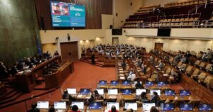 Cámara de Diputados pide aumentar monto y cobertura de la Tarjeta Junaeb