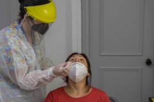 Balance COVID-19: Minsal reportó 2.182 casos nuevos y positividad de 4,47%