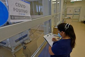 Balance COVID-19 en Chile: reportan 2.124 casos nuevos y 18 fallecidos