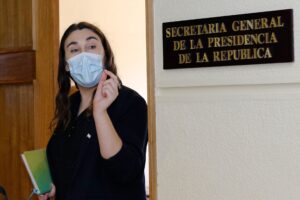 Emilia Schneider pidió a Boric aclarar sus dichos por condonación del CAE