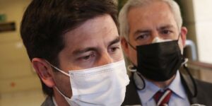 Solicitan la renuncia del jefe de gabinete de la ministra Izkia Siches