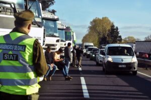 Fin del paro de camioneros: Gobierno anuncia acuerdo con transportistas en Biobío