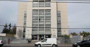 Estallido social: juzgado ordena prisión preventiva de inspector de la PDI imputado por tortura en El Monte