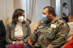 Ministra Siches se reunió con padre de carabinero asesinado en Chillán