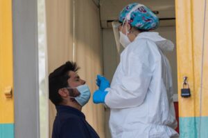 Balance COVID-19: Minsal reportó 2.926 casos nuevos y positividad de 9,22% en la Región Metropolitana